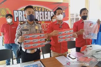 Mantan pegawai harian Satlantas Polres ditangkap cetak SIM palsu