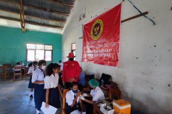 BIN gelar vaksinasi COVID-19 pelajar di Lembor Manggarai Barat
