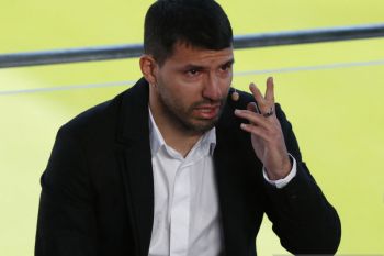 Aguero umumkan gantung sepatu
