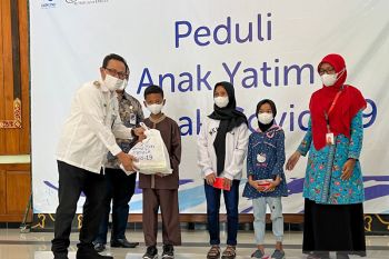Anak yatim akibat COVID-19 di Kota Yogyakarta menerima santunan