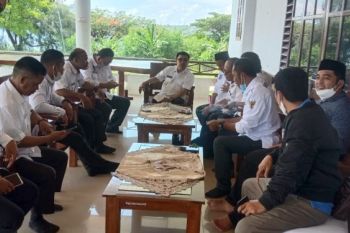 Pemkab Majene merangkul Apdesi sukseskan pembangunan desa