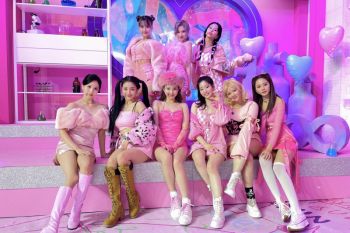 TWICE tambah dua konser lagi di AS
