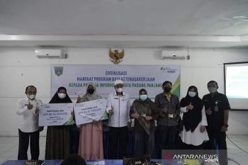BP Jamsostek Bukittinggi berikan santunan kematian kepada Peserta BPJS