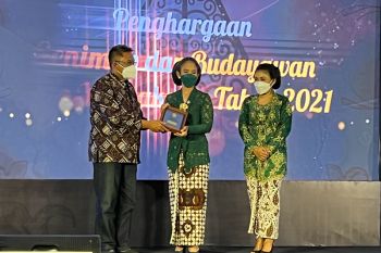 Disbud Kota Yogyakarta beri penghargaan seniman dan budayawan