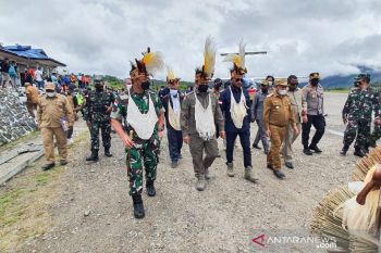 Danrem 172/PWY dampingi kunjungan anggota DPR RI ke Pegunungan Bintang