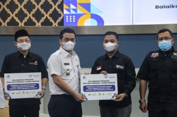 Pemprov DKI Jakarta serahkan 4.718 paket bantuan melalui agregator KSBB Pangan