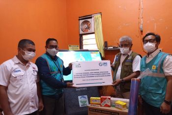 PLN serahkan bantuan Rp60 juta ke BPBD Kepulauan Selayar