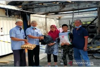 UPZ Salurkan Rp732 juta dana zakat karyawan PT Semen Padang