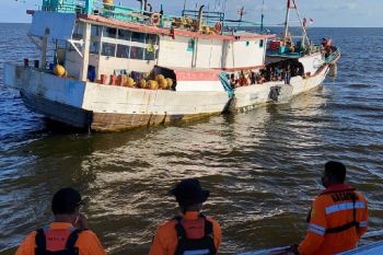 Six sailors rescued by tuna fishing vessel  arrive at Timika