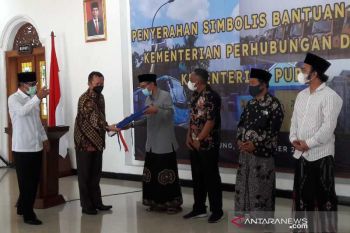 Pondok pesantren terima bantuan dari dua kementerian