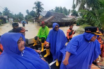 Anggota DPR RI bersama BNPB tinjau lokasi bencana di Padang Pariaman