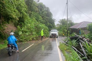 Polres Agam kerahkan personel ke lima titik bencana akibat curah hujan tinggi