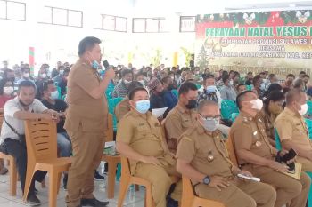 Bupati Sangihe minta perangkat kelurahan pacu pelaksanaan  vaksinasi COVID-19