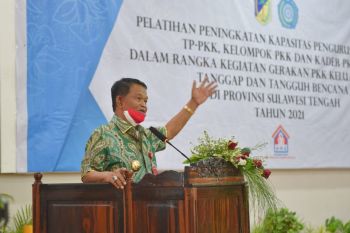 Pemprov Sulteng  minta kabupaten-kota gencarkan vaksinasi