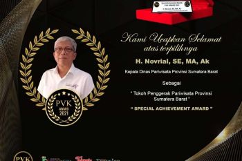 Kadispar Sumbar terima penghargaan "Special Achievement Awards" PVK AWARD 2021
