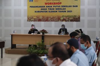 Sleman menyelenggarakan pelatihan satgas pendataan anak putus sekolah