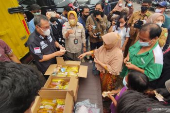 Sumsel luncurkan pasar  murah stabilkan gejolak harga minyak goreng