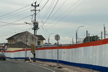 Puluhan pedagang di Jalan Pasar Kembang Yogyakarta dialihkan