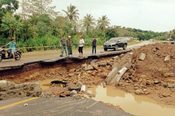 Jalan rusak Bypass Awang-Kuta Lombok Tengah diperbaiki awal 2022