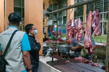 Perizinan tidak tertib, belasan pedagang daging Yogyakarta jalani pembinaan