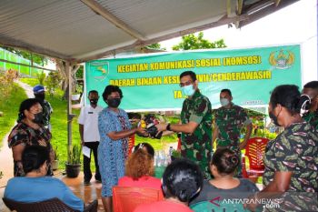 Kakesdam XVII/Cenderawasih ajak warga terapkan prokes dan ikut vaksinasi
