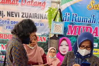 PLN Sumbar kenalkan PLN Mobile ke UMKM Bukittinggi