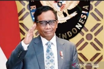 Menko Polhukam Mahfud MD ajak masyarakat pererat persaudaraan peringati Hari Natal