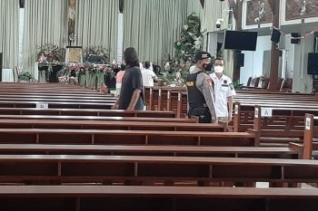 36 gereja di Kudus dapat penjagaan polisi selama Natal