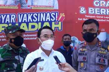 Bupati Sigi  perintahkan camat kawal vaksinasi 100 orang per hari/desa
