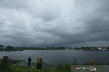 Sejumlah kota besar mengalami cuaca berawan pada Sabtu