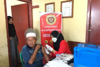 Dorong percepatan, BIN Sumbar gelar vaksinasi di Pasaman Barat
