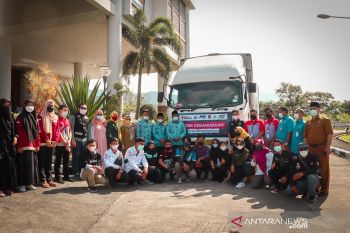 ACT Padang kirimkan truk kemanusiaan untuk korban erupsi Semeru di Lumajang