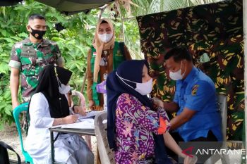 Capaian vaksinasi COVID-19  Kecamatan Salo 60 persen