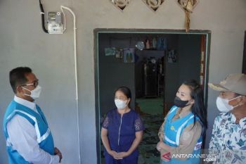 PLN salurkan listrik ke desa terpencil di Kabupaten Landak Kalimantan Barat