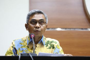 Tersangka kasus suap pajak Alfred Simanjuntak ditahan KPK