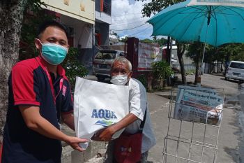 Kompak, AQUA dan Alfamidi bantu pedagang kecil hindari COVID-19