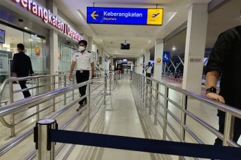 Bandara Radin Inten maksimalkan aplikasi PeduliLindungi pada libur akhir tahun