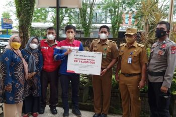 Pertamina Bagikan Paket Sembako dan Masker Untuk Warga Tarakan