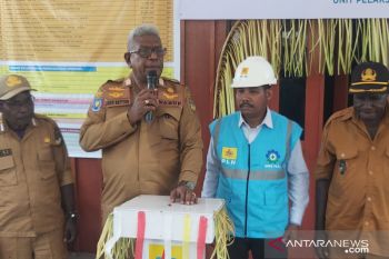 Pemkab Mimika targetkan 2022 semua kampung nikmati penerangan listrik