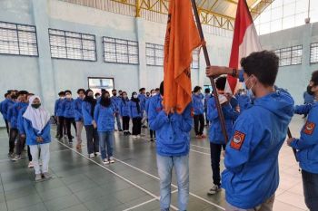ITNY sematkan jaket kepada 70 mahasiswa baru