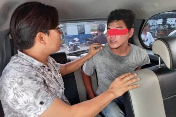Dua warga Kinali Pasbar dibekuk beberapa menit usai menjambret seorang wanita di Agam