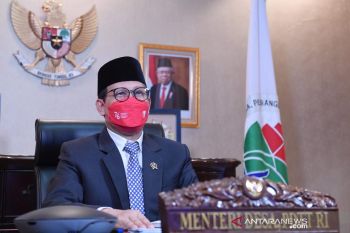 Mendes PDTT ajak warga desa rayakan pergantian tahun baru di rumah