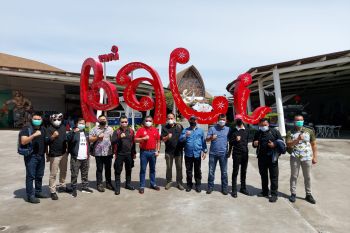 Sekjen DPP PDIP mendaki Gunung Agung menjelang pergantian tahun