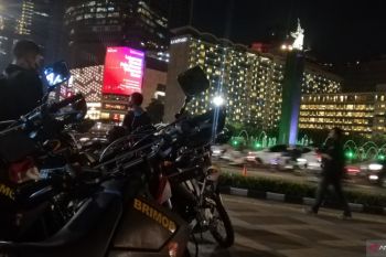 Bundaran HI Jakarta ramai lancar jelang penerapan "crowd free night"
