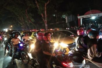 Ribuan masyarakat di Kendari rayakan malam pergantian tahun Iki