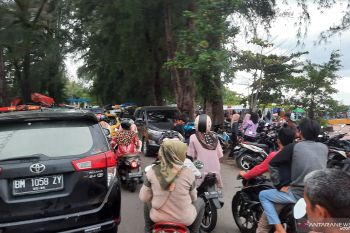 Disparbud : 12.500-an wisatawan kunjungi Pariaman di libur tahun baru