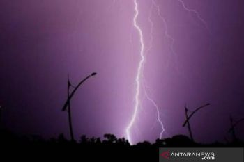 BMKG catat 294.636 sambaran petir di Kota Kupang selama sebulan