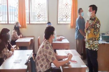 Pekalongan kaji pelaksanaan PTM kapasitas 100 persen