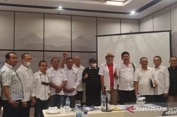 Puluhan pengurus Kadin Sumbar tolak SK penggantian pengurus