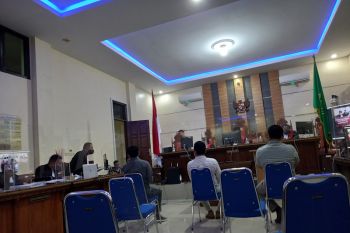 Hakim semprot saksi dalam sidang adik mantan Bupati Lampung Utara